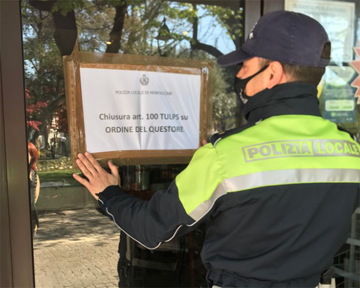 Immagine per Monfalcone, sospesa per due settimane la licenza a un bar di piazza Unità 